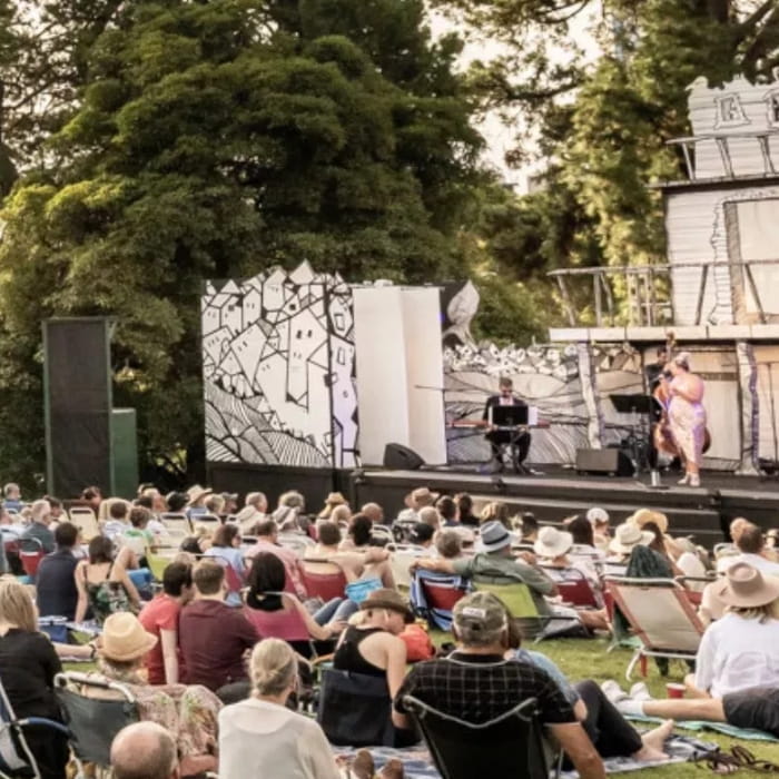 Crowd at Kew for theatre production